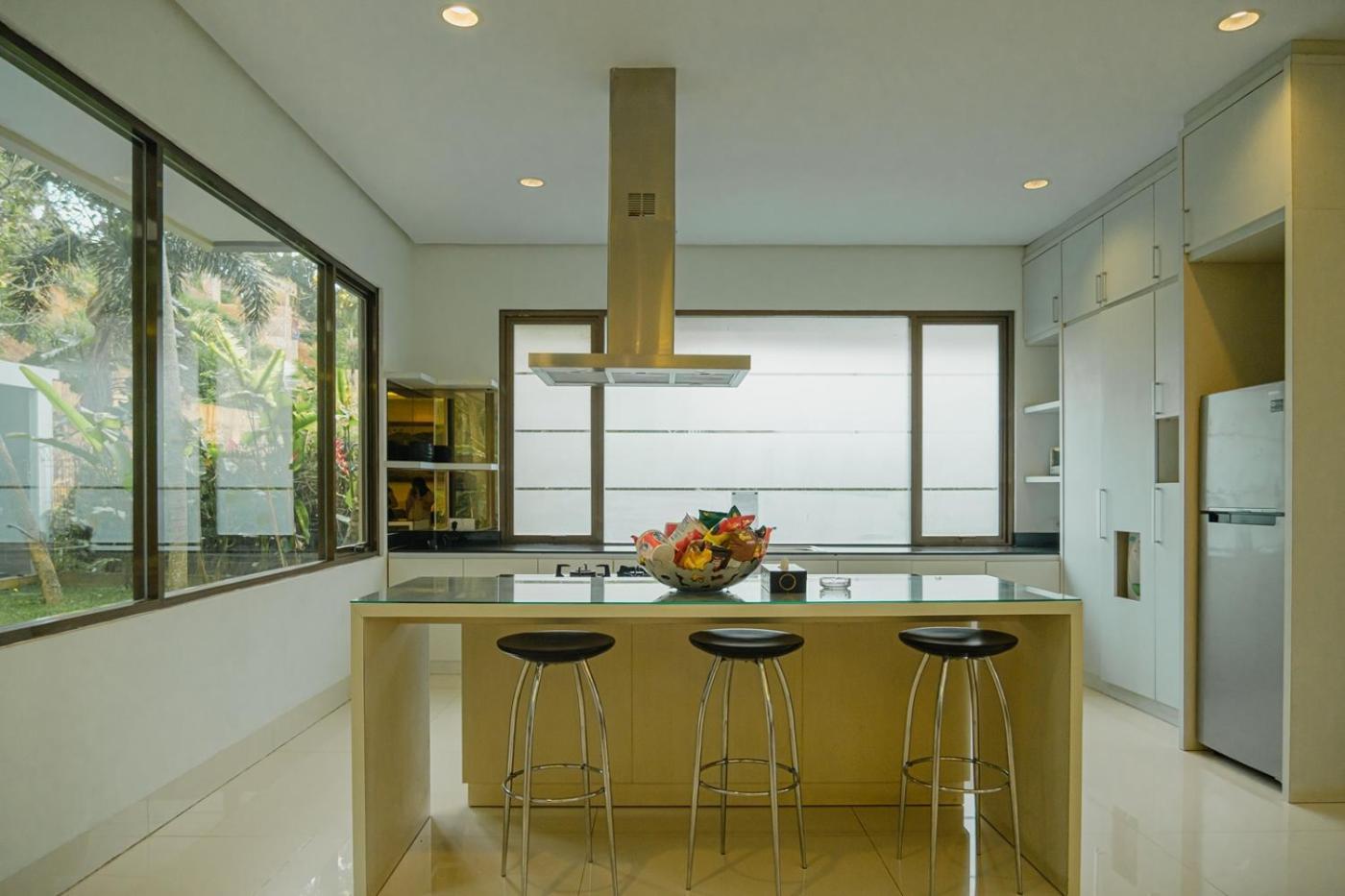Oyama City View Villa 4 Bedrooms With A Private Swimming Pool Bandung Exterior foto