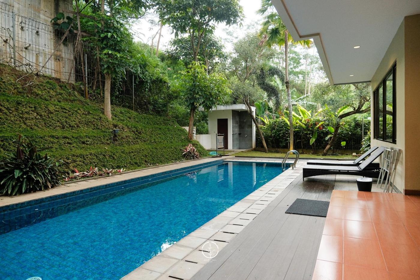 Oyama City View Villa 4 Bedrooms With A Private Swimming Pool Bandung Exterior foto